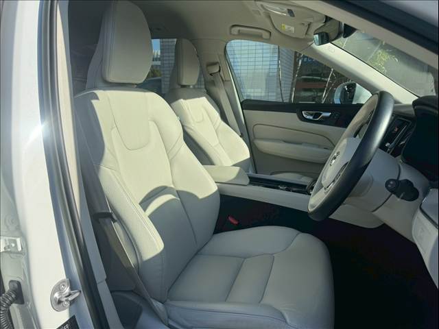 XC60Plus B5 内装他