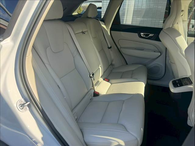 XC60Plus B5 内装他