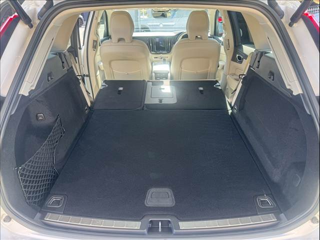 ボルボ XC60の画像18