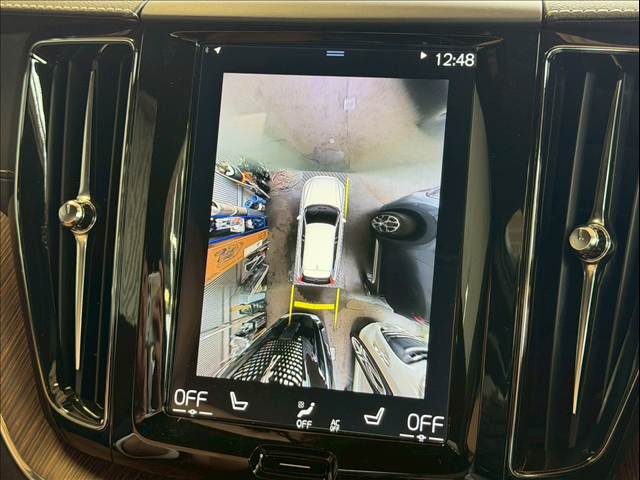 XC60D4 AWD Inscription 内装他