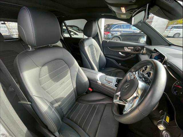 GLC-CLASSGLC 220 d 4MATIC AMGライン 内装他