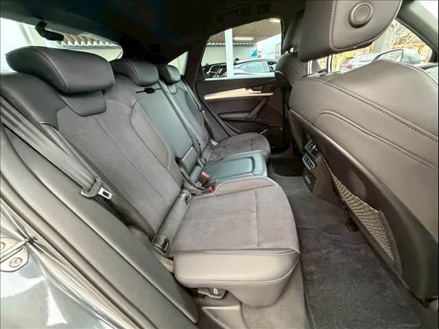 Q5 Sportback40 TDI quattro S line 内装他