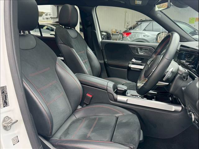 GLB-CLASSGLB 200d 4MATIC AMGライン 内装他