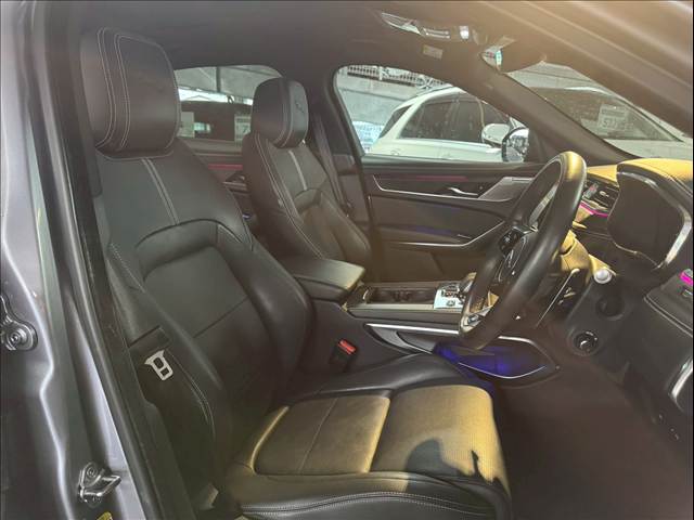 ジャガー&nbsp;F-PACEの画像6