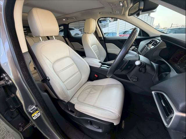 ジャガー&nbsp;F-PACEの画像6