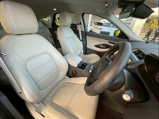 ジャガー E-PACEの画像5