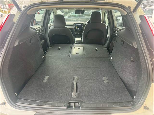 ボルボ XC40の画像18