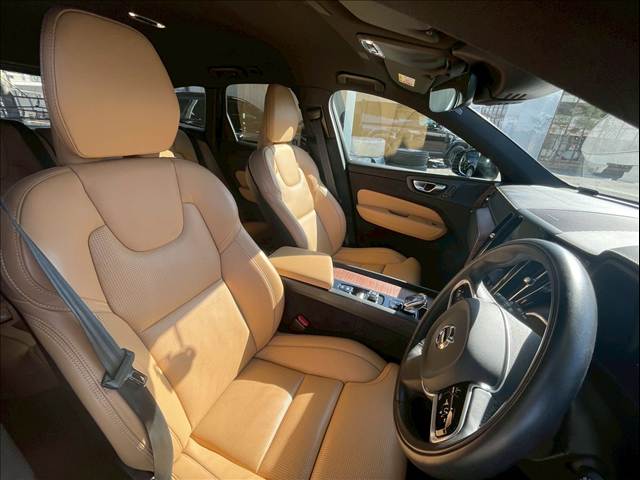 XC60□B5 AWD Inscription 内装他