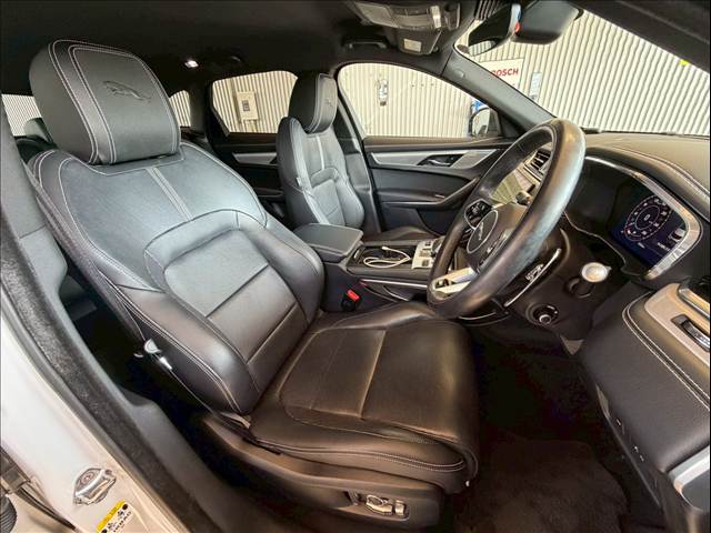 ジャガー F-PACEの画像5