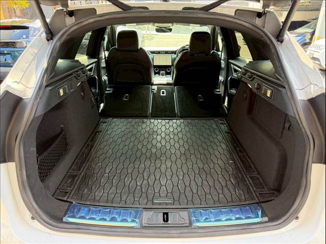 ジャガー F-PACEの画像18