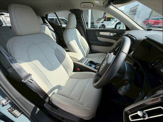 XC40□T4 Momentum 内装他