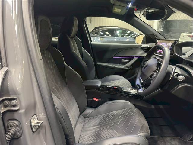 2008□GT BlueHDi 内装他