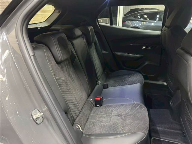 2008□GT BlueHDi 内装他