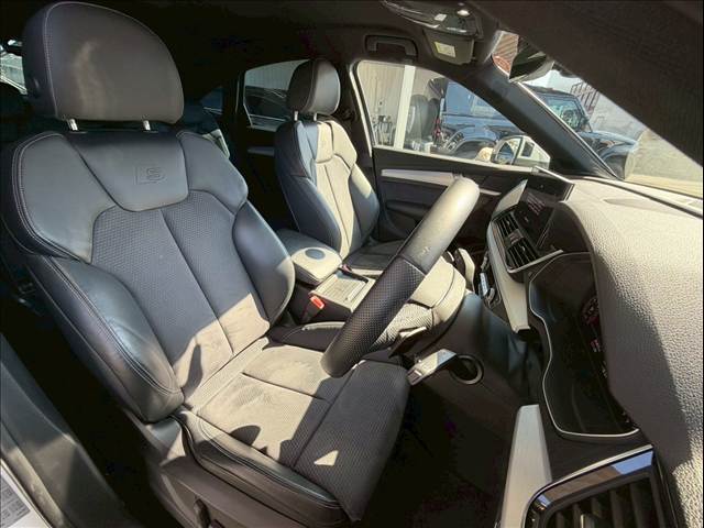 Q5 Sportback40 TDI quattro S line 内装他