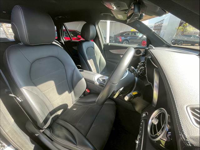 GLC-CLASSGLC220 d 4MATIC スポーツ 内装他