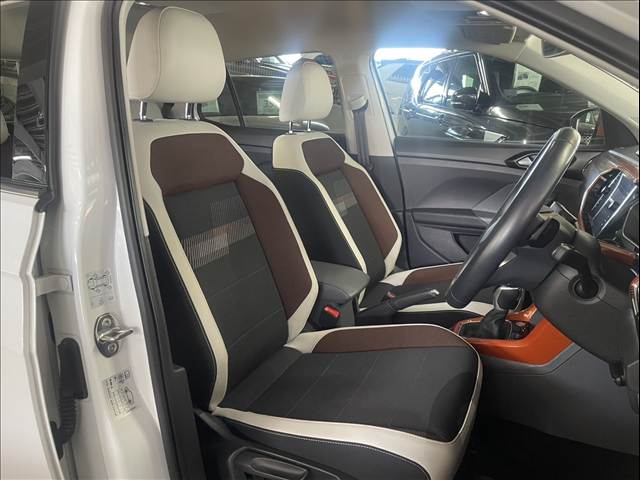 T-CrossTSI 1st Plus 内装他