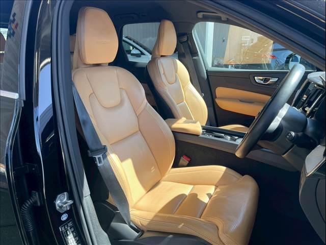 XC60D4 AWD Inscription 内装他