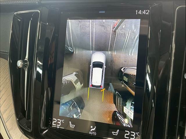 XC60□B5 AWD Inscription 内装他