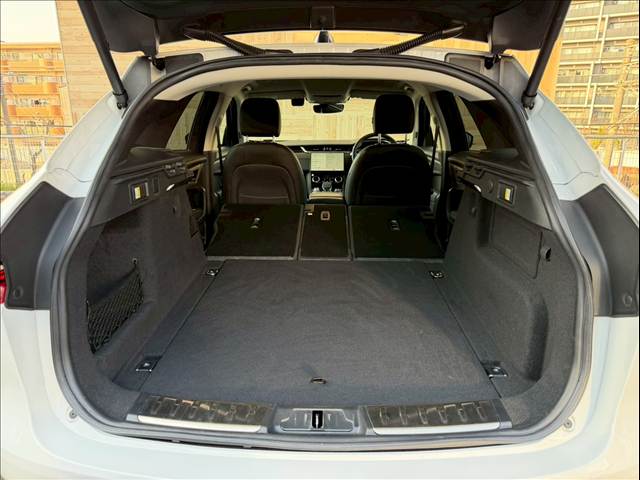 ジャガー&nbsp;F-PACEの画像18