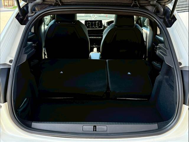 プジョー 208の画像18