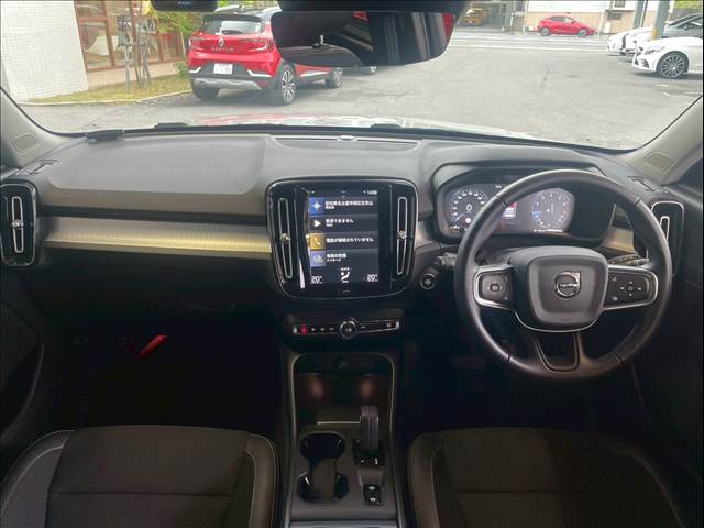 XC40□T4 Momentum 内装他