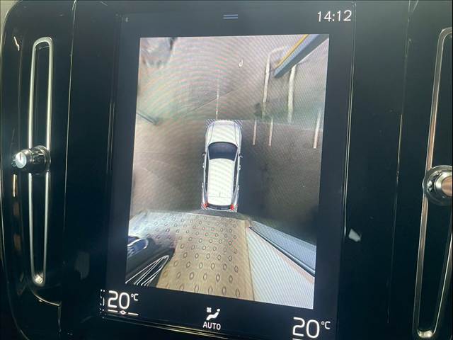 XC40□T4 Momentum 内装他