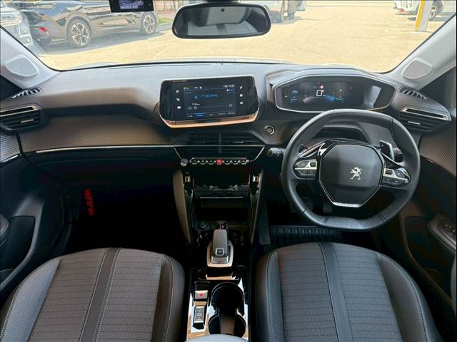 208□Allure 内装他