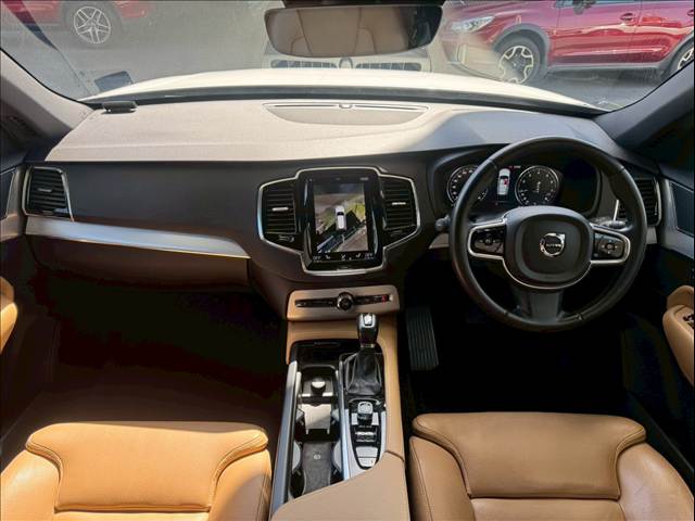 XC90T5 AWD Momentum 内装他