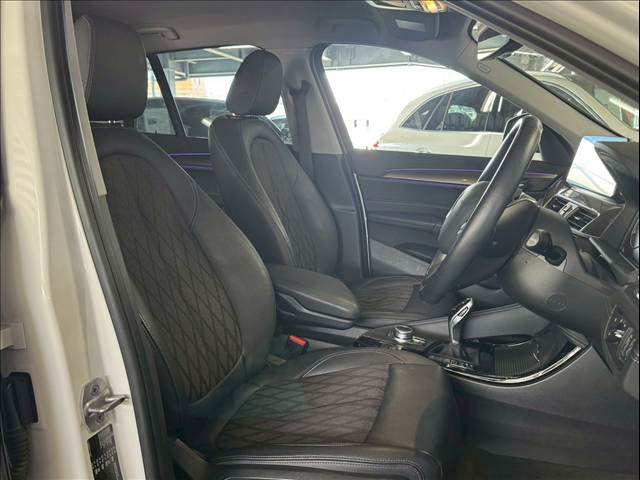 X1xDrive18d xLine Edition Joy+ 内装他