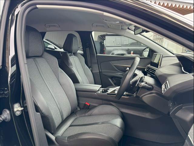 3008□Allure BlueHDi 内装他