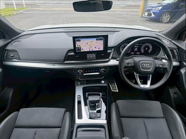 Q5 Sportback□40 TDI quattro S line 内装他