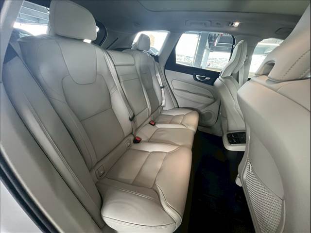 ボルボ XC60の画像8
