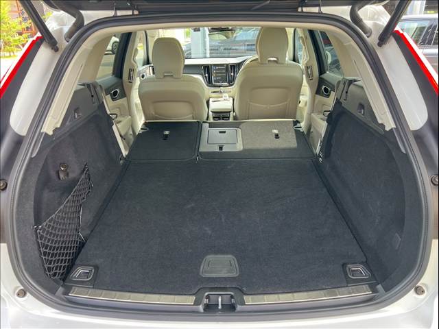 ボルボ XC60の画像18