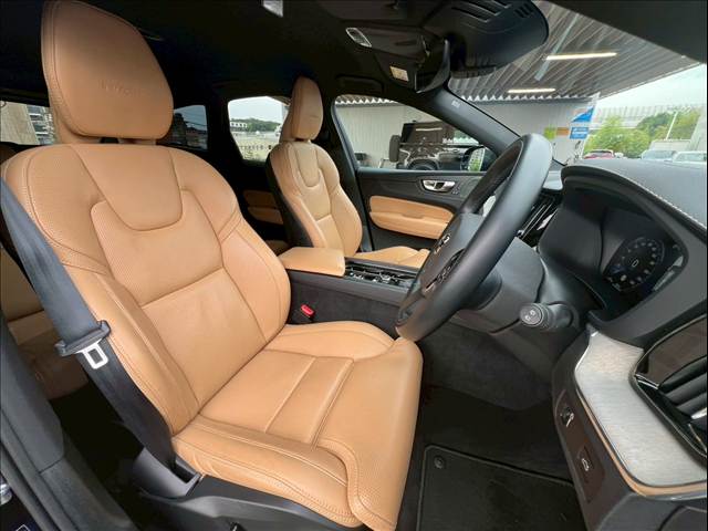 XC60□D4 AWD Inscription 内装他