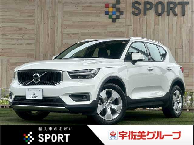 ボルボXC40□T4 Momentum