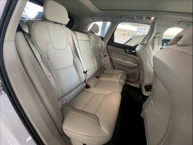 ボルボ XC60の画像8