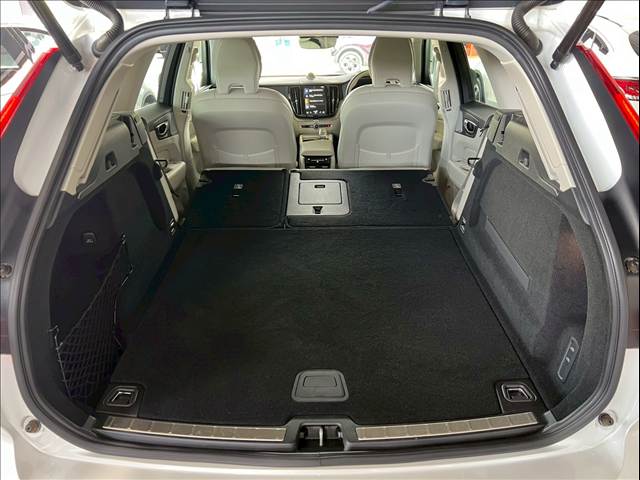 ボルボ XC60の画像18