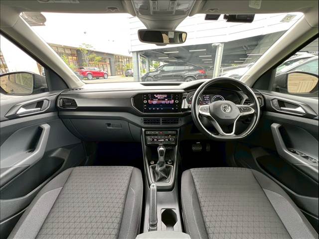 T-CrossTSI 1st AppleCarPlay/アダプティブクルーズコントロール/フルセグTV/パーキングアシスト/ブラインドスポットモニター/ワイヤレス充電/純正ナビ/バックカメラ/ETC/USB/クリアランスソナー 内装他