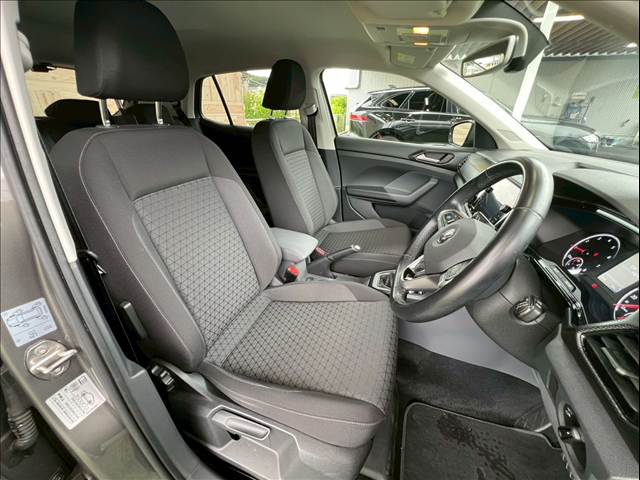 T-CrossTSI 1st AppleCarPlay/アダプティブクルーズコントロール/フルセグTV/パーキングアシスト/ブラインドスポットモニター/ワイヤレス充電/純正ナビ/バックカメラ/ETC/USB/クリアランスソナー 内装他