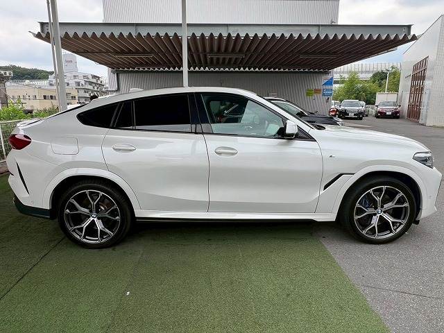 BMW X6の画像18
