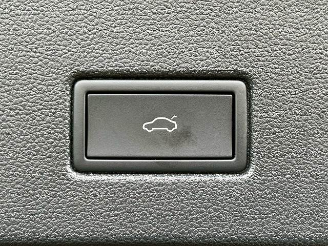 T-RocTDI スタイル AppleCarPlay/DiscoverPro/電動リアゲート/アダプティブクルーズコントロール/ルーフレール/バーチャルコックピット/ブラインドスッポトモニター/パドルシフト/ワイヤレス充電 内装他