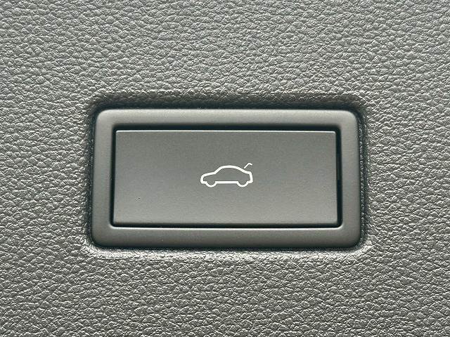 T-RocTDI スタイル DiscoverProPKG/AppleCarPlay/電動リアゲート/バーチャルコックピット/後期モデル/アダプティブクルーズコントロール/ワイヤレス充電/パドルシフト/ブラインドスッポトモニター 内装他