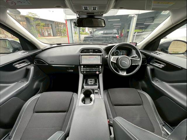 ジャガーF-PACE□20d R-SPORT 内装他