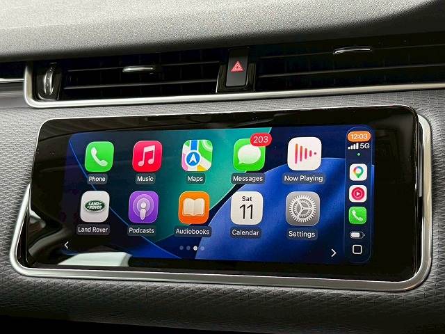 RANGE ROVER EVOQUES P200 全周囲カメラ/AppleCarPlay/電動リアゲート/シートヒーター/ブラインドスポットモニター/パワーシート/純正ナビ/レーダークルーズコントロール/レーンキープ/クリアランスソナー/ETC2.0 内装他
