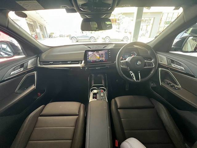 X2xDrive 20i Mスポーツ ハイラインPKG/サンルーフ/ハーマンカードン/op20インチAW/全周囲カメラ/ステアリングヒーター/シートヒーター/ヘッドアップディスプレイ/メモリー付きパワーシート/ブラインドスポットモニター 内装他