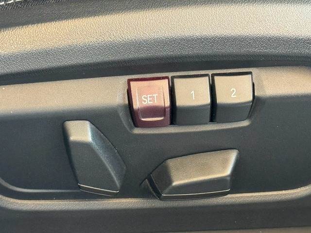 X1xDrive 20i xライン AppleCarPlay/黒革シート/全周囲カメラ/シートヒーター/メモリー付パワーシート/電動リアゲート/ワイヤレス充電/アクティブクルーズコントロール/ヘッドアップディスプレイ/ミラー型ETC 内装他