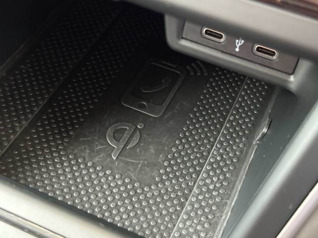 PoloTSIアクティブ DiscoverProPKG/テクノロジーPKG/ワイヤレス充電/AppleCarPlay/アクティブクルーズコントロール/パーキングアシスト/パドルシフト/クリアランスソナー/ETC 内装他