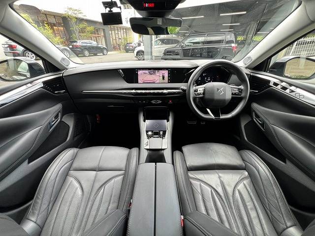 シトロエンDS4リヴォリ ブルーHDi パッケージオプション/AppleCarPlay/FOCALサウンド/ステアリングヒーター/シートヒーター&ベンチレーション/ハンズフリー電動リアゲート/ヘッドアップディスプレイ/全周囲カメラ 内装他