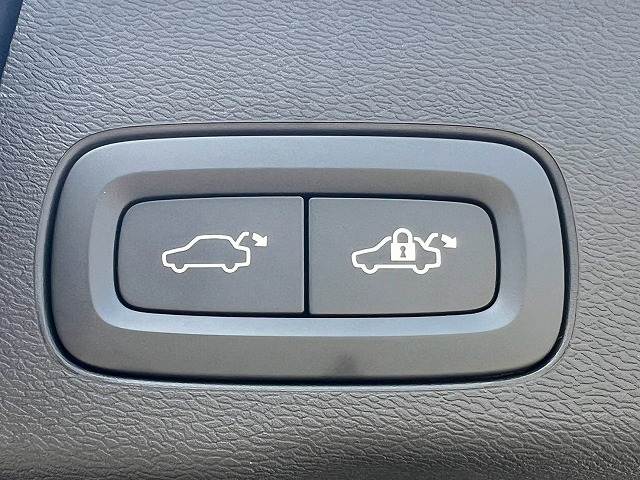 ボルボ XC60の画像8