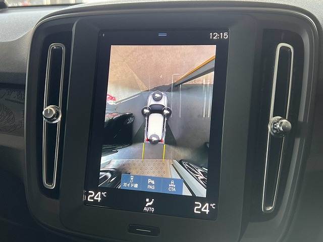XC40Ｂ４　ＡｐｐｌｅＣａｒＰｌａｙ／全周囲カメラ／アダプティブクルーズコントロール／ブラインドスポットモニター／パークアシスト／クロストラフィックアラート／レーンキープ／ＬＥＤヘッドライト／スマートキー／ＥＴＣ 内装他